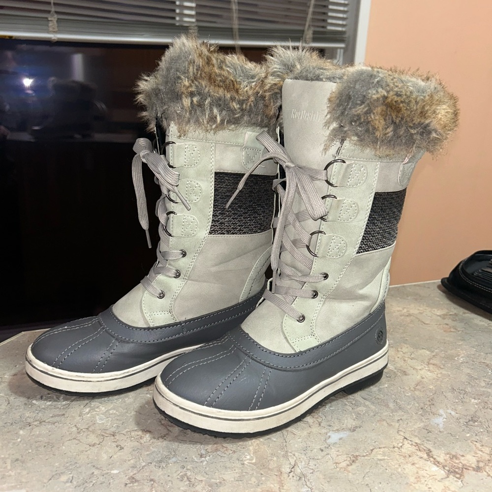 Northside size 6 winter snow boots